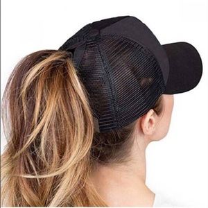 High pony tail / messy bun hat